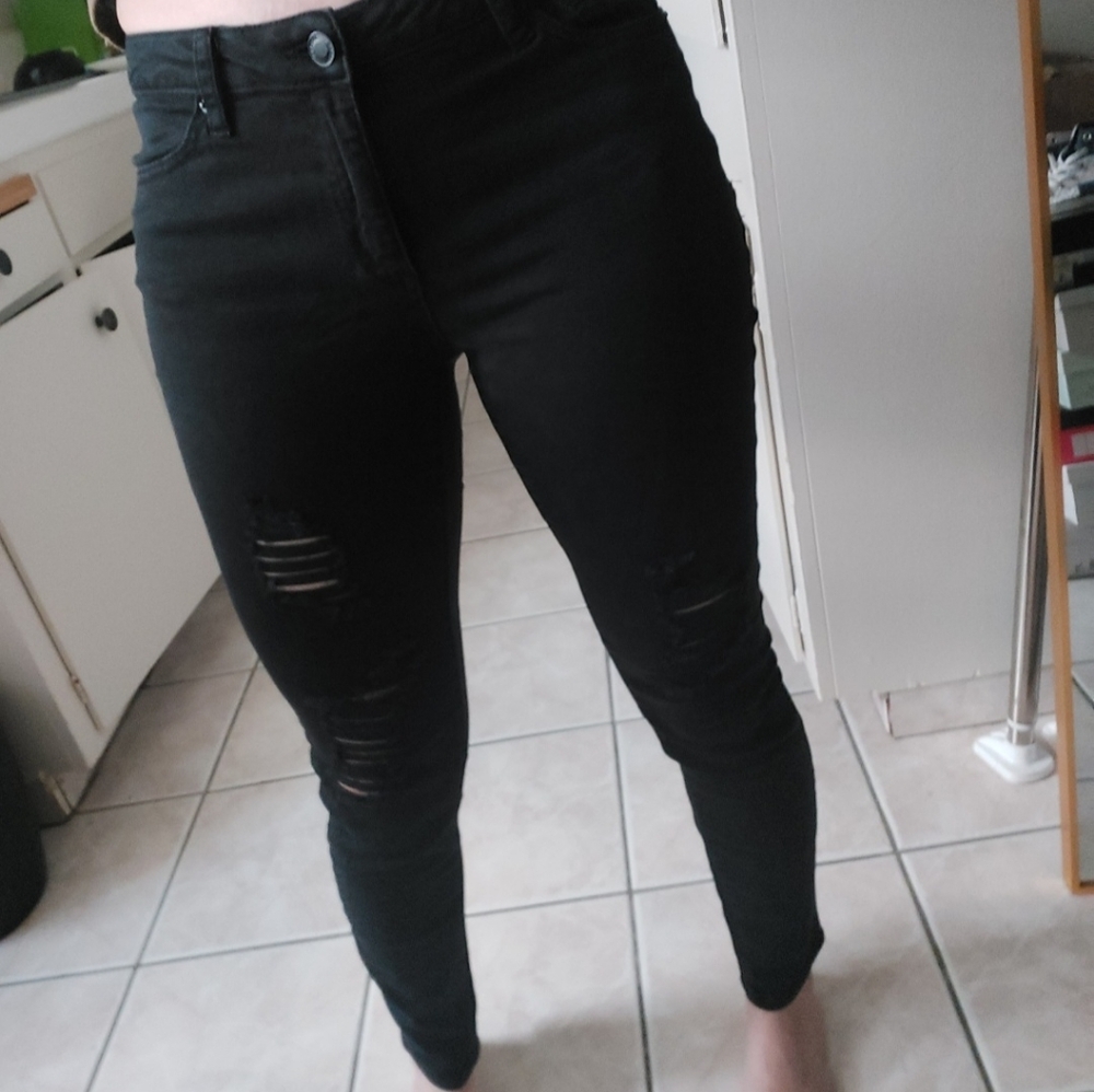 SOLD Black Ripped Skinny Jeans - Picture 1 of 9